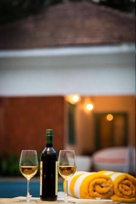 White Banyan Beach Villa, Candolim By The Acacia Villas Exterior photo